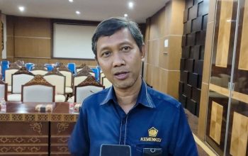 herry hernawan kepala djpb kalimantan tengah menjelaskan kinerja apbn kalteng 2026 yang mengalami pertumbuhan positif