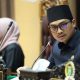 Ketua DPRD Tanah Bumbu Andrean Atma Maulani duduk bersama pimpinan DPRD dalam rapat di ruang sidang DPRD Tanah Bumbu.
