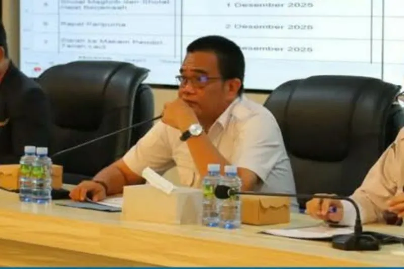 Sekda Tanah Laut Ismail Fahmi saat rapat membahas belanja pegawai APBD terkait kebijakan pembatasan PPPK 30 persen