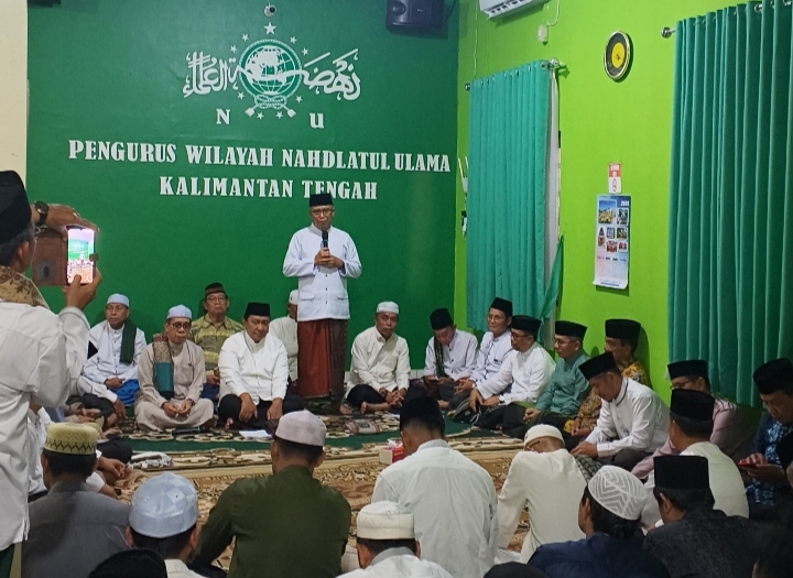Kegiatan buka puasa bersama PWNU Kalimantan Tengah dan Pemprov Kalteng di Kantor PWNU Palangka Raya untuk mempererat silaturahmi Ramadan.