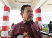 Warga Curhat ke Wagub Kalteng Saat Penyaluran Banpres dan KHBS di Istana Isen Mulang