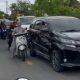 Kendaraan roda dua dan roda empat memadati jalan di Kusan Hilir, Tanah Bumbu saat arus silaturahmi Lebaran 2026.