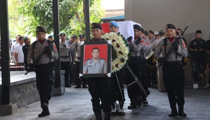 AKBP Angga Harya Kusuma Dimakamkan Secara Dinas di Bantul
