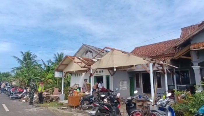 Puting Beliung Terjang Ciamis, 93 Rumah Rusak, 18 Warga Mengungsi