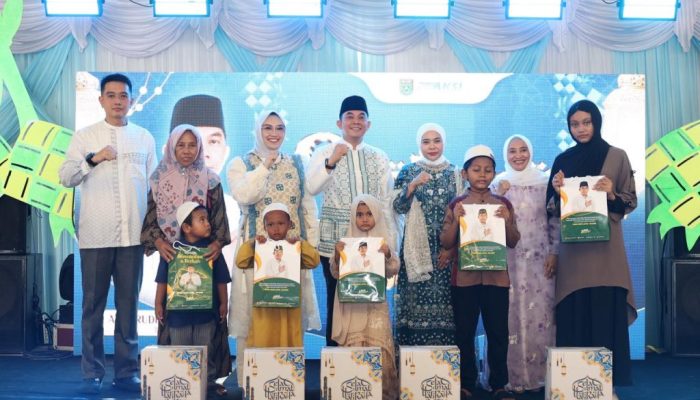 Bupati Tanah Bumbu Gelar Silaturahmi dan Santunan Anak Yatim di Idulfitri