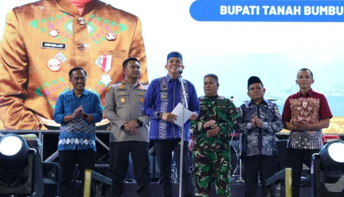 Mappanre Ritasi’e Tanah Bumbu Dorong Wisata dan Ekonomi Kreatif