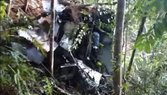 Breaking News: Helikopter PK-CFX Jatuh di Sekadau, 8 Orang Tewas
