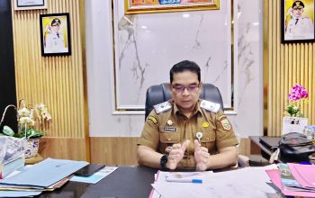 sekda kotabaru eka saprudin di ruang kerja membahas penyusunan rkpd 2027 dan pembangunan daerah