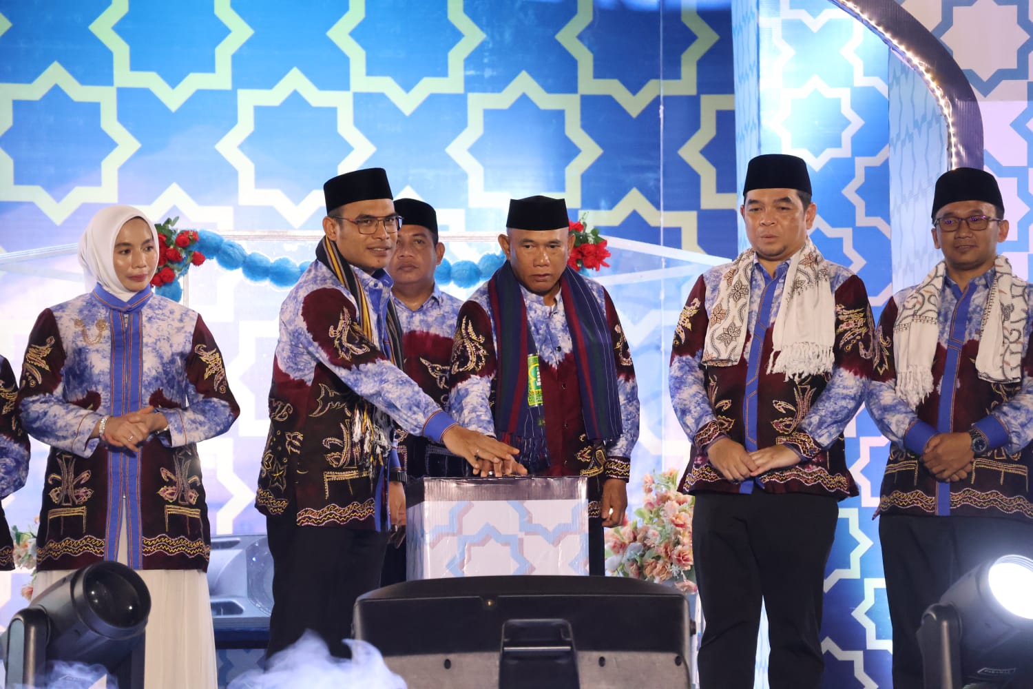 pembukaan mtq ke 56 kotabaru dengan ratusan peserta dari 22 kafilah di kalimantan selatan