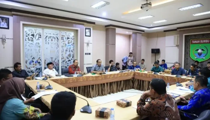 DPRD Tanah Bumbu Bahas Pasar Darurat, 80 Persen Pedagang Sudah Tempati Lapak