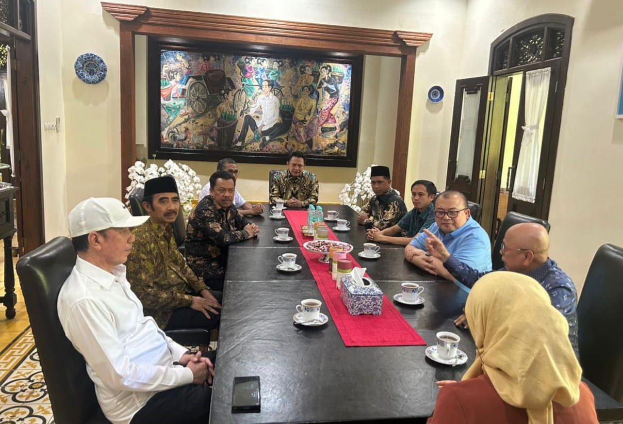 darmizal dan pimpinan ormas bertemu jokowi di kediamannya di solo jawa tengah