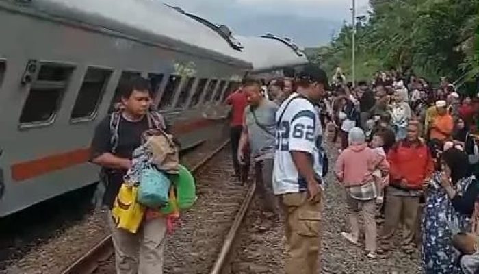 KA Bangunkarta Anjlok di Bumiayu, KAI Daop 6 Minta Maaf dan Atur Perjalanan Memutar