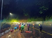 Longsor Tutup Jalur Cadas Pangeran Sumedang, Akses Cirebon–Bandung Lumpuh