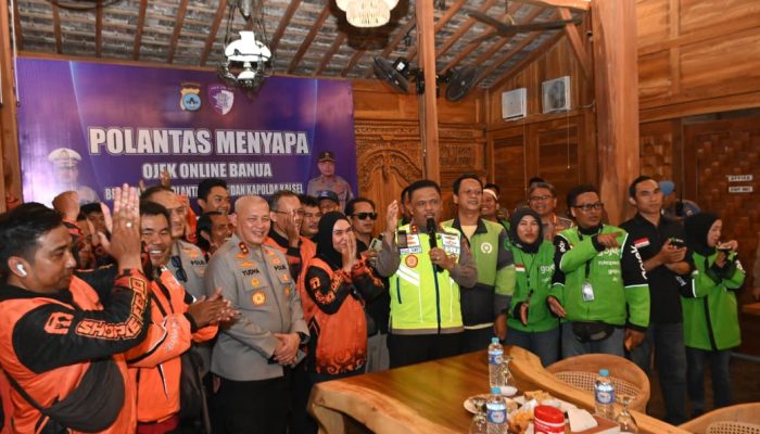 Polri Temui Ojol di Banjarbaru, Tekankan Keselamatan dan Disiplin Berkendara