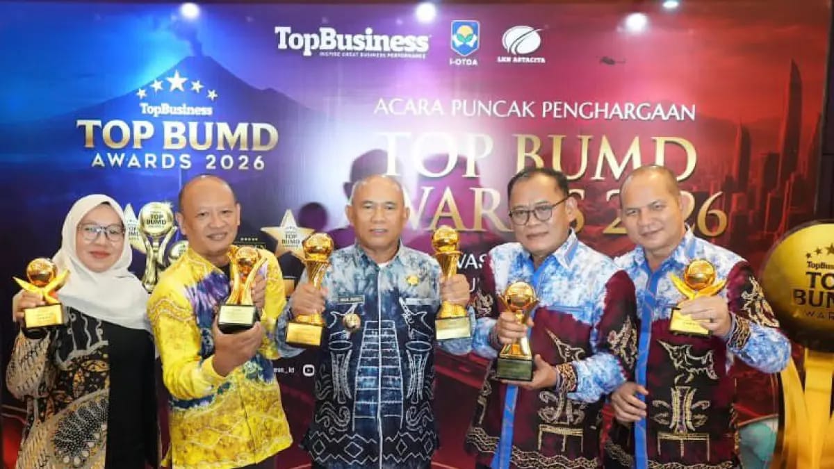 Pemkab Kotabaru menerima sejumlah penghargaan pada ajang TOP BUMD Awards 2026 di Jakarta.