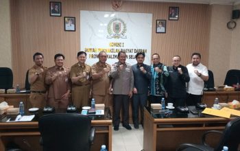 Rapat DPRD Kalimantan Selatan membahas kesiapan pemekaran Tanah Kambatang Lima di Banjarmasin.