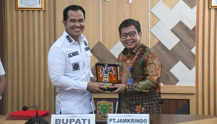 Pemkab Pulang Pisau Gandeng Jamkrindo untuk Perkuat Penjaminan Proyek Pembangunan