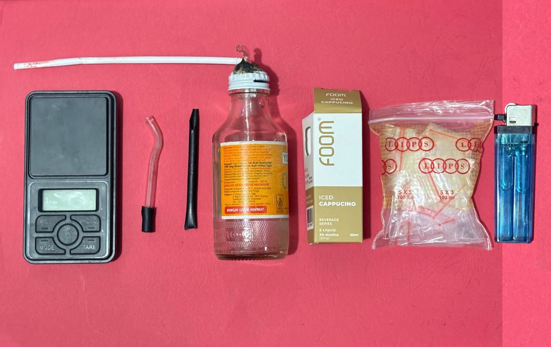 Barang bukti sabu dan alat hisap diamankan polisi di Tabalong