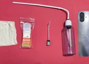 Barang bukti narkotika jenis sabu beserta alat hisap dan ponsel yang disita polisi dalam pengungkapan kasus narkoba di Tabalong.