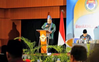Khairul Umam IKA PMII Kalsel saat memberikan sambutan di Banjarmasin