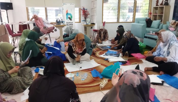 Pertamina Dorong UMKM Naik Kelas Lewat Inovasi dan Akses Pasar di Webinar Kartini 2026