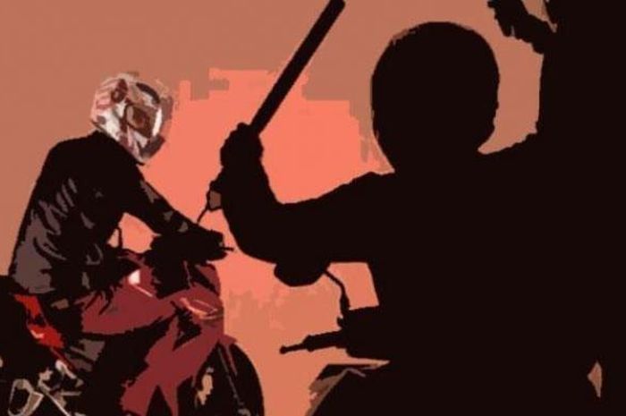 Ilustrasi geng motor melakukan penyerangan dengan senjata tajam di jalan raya