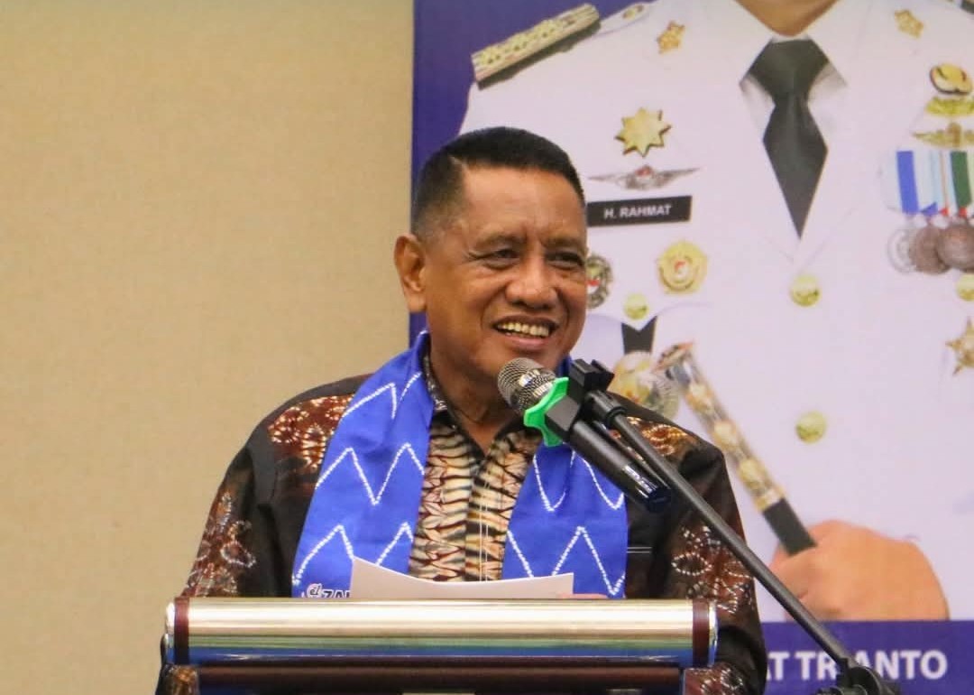 Wakil Bupati Tanah Laut memberikan sambutan pada pembukaan bimtek aparatur desa di Banjarbaru