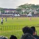 Suasana pertandingan final Piala Bupati Tanah Bumbu 2026 di Stadion 7 Februari Pagatan antara Lebah FC vs Putra Kusan FC disaksikan ribuan penonton