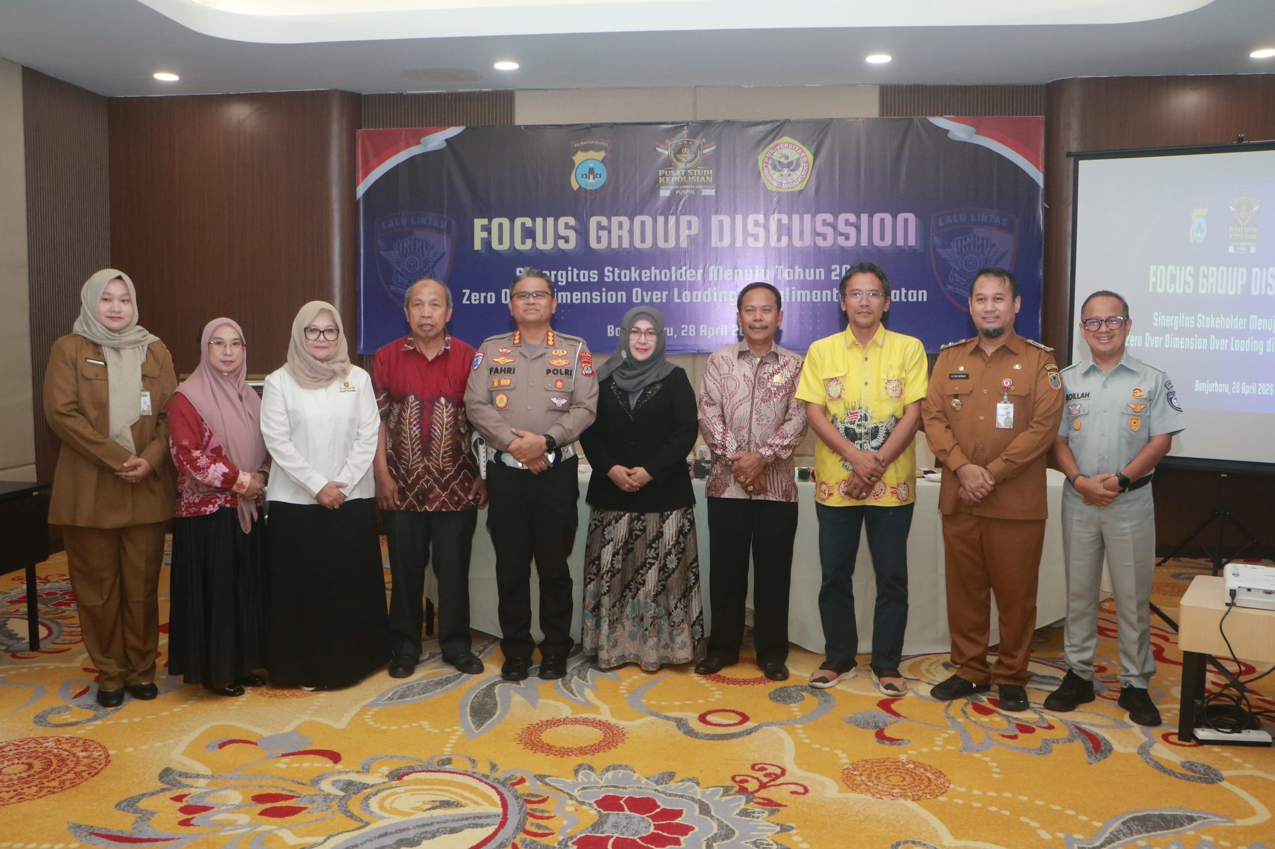 Ditlantas Polda Kalsel dan stakeholder menggelar FGD Zero ODOL 2027 di Banjarbaru.