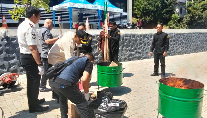 Kejari Kotabaru Musnahkan Barang Bukti Sabu 61,69 Gram dari Perkara Inkracht
