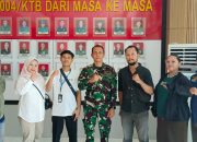 pasi intel kodim 1004 kotabaru bersama awak media kegiatan ngopi bareng