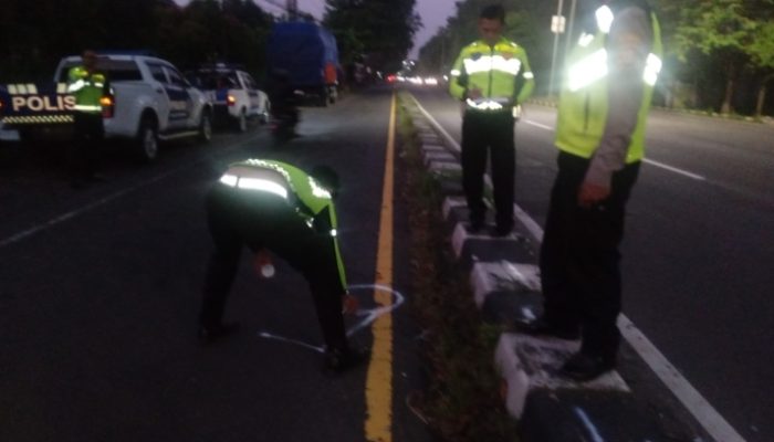 Kecelakaan di Ringroad Barat Sleman, Pemotor Tewas Tabrak Truk