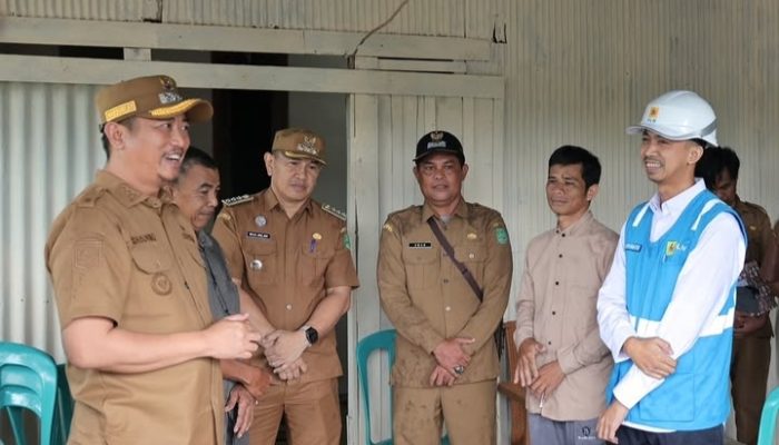 Bupati Sukamara Dorong Listrik Masuk Lahan Pertanian Karta Mulya