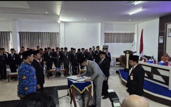 bupati tanah laut melantik pejabat dan pns formasi 2024 di gedung sarantang saruntung pelaihari