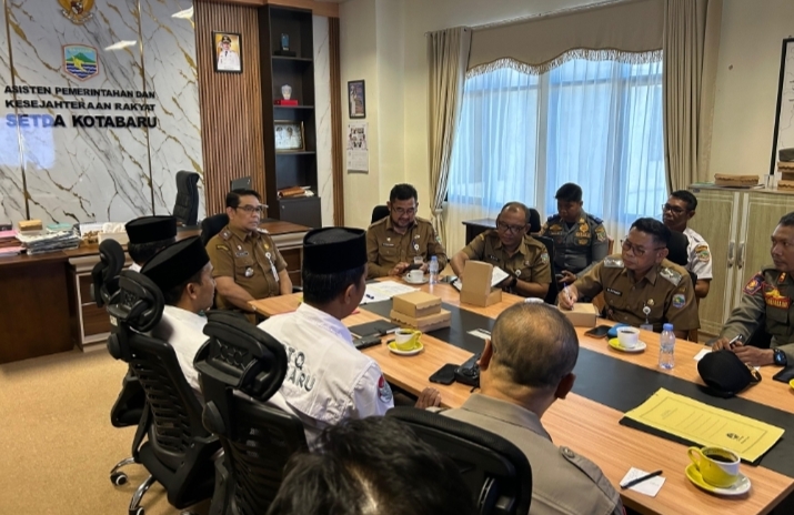 rapat persiapan keberangkatan jamaah haji kotabaru 2026 di kantor setda kotabaru