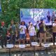 Kaka Slank dan Bupati Tanah Bumbu mengikuti penanaman mangrove di Desa Muara Pagatan, Kusan Hilir.