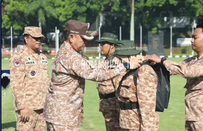 Bupati Tanah Laut Rahmat Trianto cek peserta Retreat Kepala Desa di IPDN Jatinangor