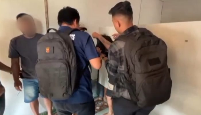 Polisi Gerebek Rumah Kosong di Majalengka, Dua Orang Diamankan dan 1.670 Butir Obat Keras Disita