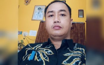 Potret Kepala Desa Hampang Ilham yang menyampaikan bantahan atas tudingan penelantaran anak di Kotabaru.