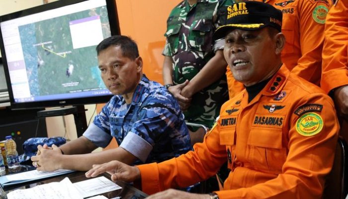 Helikopter PK-CFX Jatuh di Sekadau, 8 Korban Tewas Dievakuasi Tim SAR
