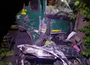 Truk trailer terlibat kecelakaan beruntun di Probolinggo yang menewaskan empat orang