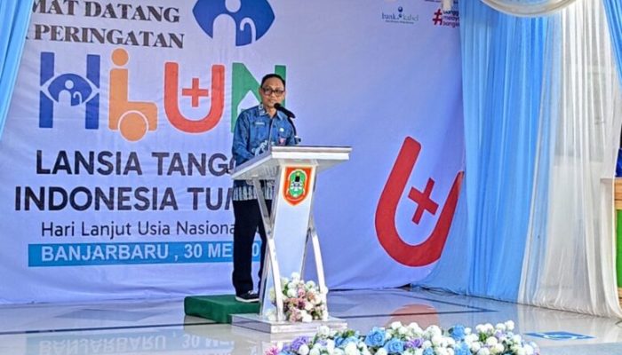 Peringati HLUN, Pemprov Kalsel Serahkan 30 Kursi Roda
