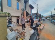Rumah Dua Lantai Amblas di Banjarmasin, Polisi Pasang Garis Pengaman