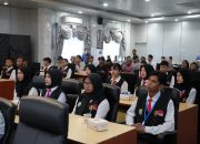 Peserta program kerja ke Jepang mengikuti pembekalan dan pelepasan yang dilaksanakan DKUKMTK Kabupaten Balangan di Paringin Selatan.