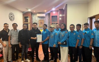 Pengurus KNPI Kalsel berfoto bersama usai penetapan Ketua KNPI Kalimantan Selatan Andi Rustianto melalui pleno DPP