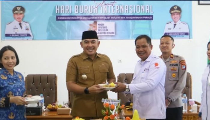 Bupati Tanah Laut Soroti Perlindungan Pekerja Informal di May Day 2026