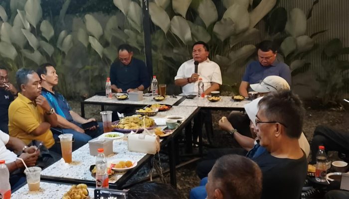Dari Meja Kopi, Bupati Kapuas Beberkan Arah Pembangunan Infrastruktur Daerah ke Wartawan