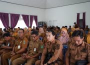 Aparatur desa Tanah Bumbu mengikuti pelatihan pencegahan kekerasan perempuan dan anak di Aula SMKN 1 Simpang Empat.