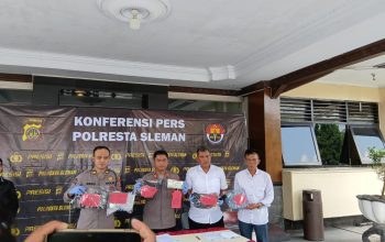 Konferensi pers Polresta Sleman terkait pengungkapan kasus pembacokan mahasiswa asal Jambi di Yogyakarta.