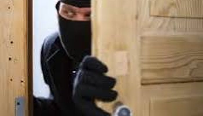 Rumah di Gamping Disusupi Maling Saat Pemilik Nonton TV, Pelaku Kabur lewat Atap